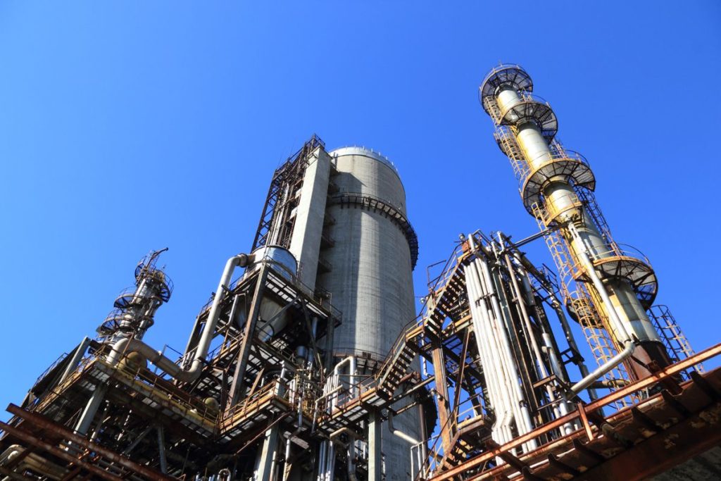 Industrial process equipment and pipework